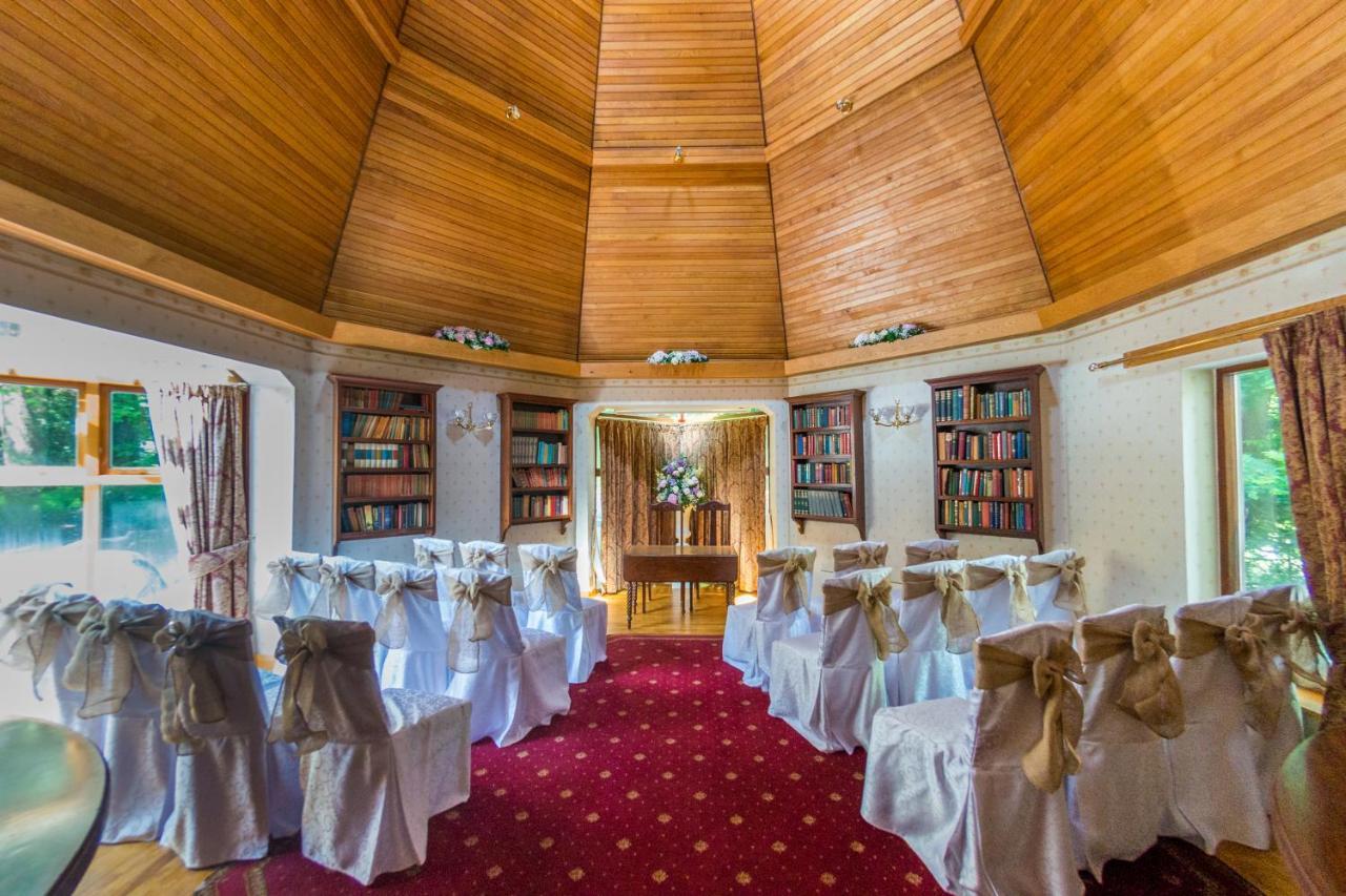 Glen-Yr-Afon House Hotel Аск Экстерьер фото