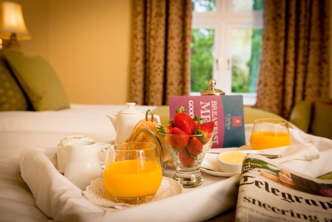 Glen-Yr-Afon House Hotel Аск Экстерьер фото