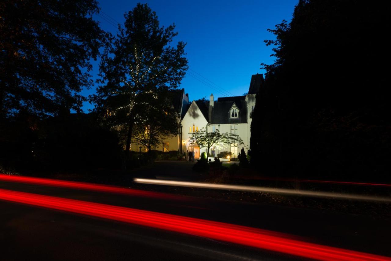 Glen-Yr-Afon House Hotel Аск Экстерьер фото