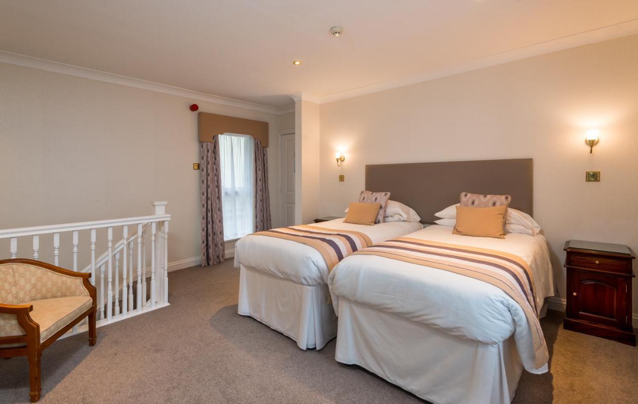 Glen-Yr-Afon House Hotel Аск Экстерьер фото